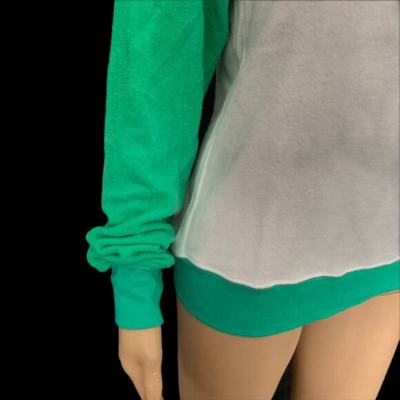 NEW Wildfox Presents Speak Louder Than Words Green White Christmas Jumper XS - Picture 5 of 11